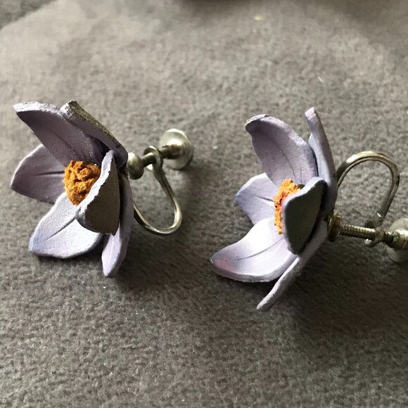 Vintage Hinterland Crocus Flower Brooch & Earring Set - Picture 4 of 4